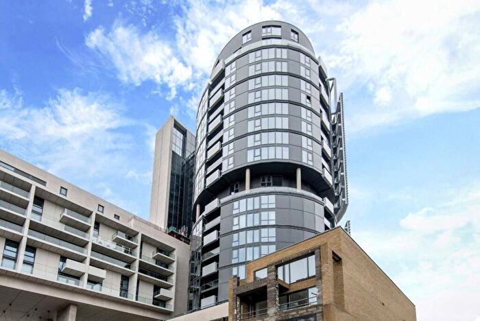 2 Bedroom Flat To Rent In Goodwin Street, London, N4