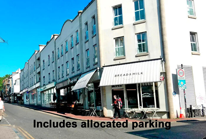 2 Bedroom Apartment To Rent In Trafalgar View, BN1