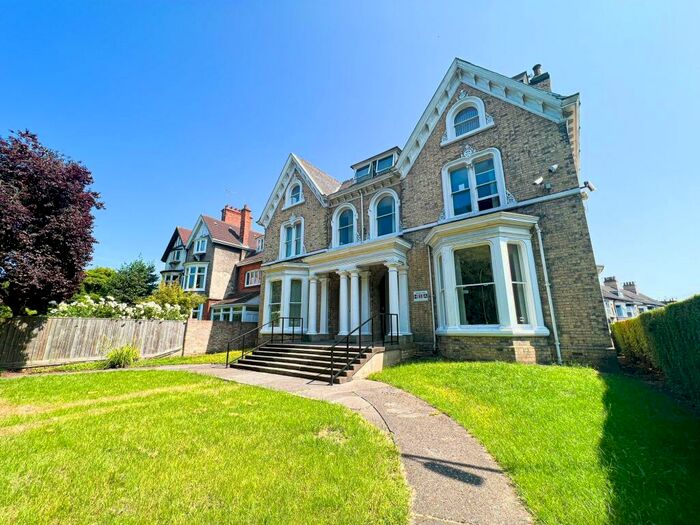 2 Bedroom Maisonette To Rent In Pearson Park, Hull, HU5