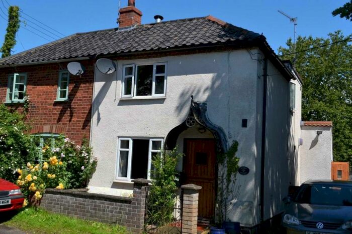 2 Bedroom Cottage To Rent In Middle Road, Great Plumstead, NR13
