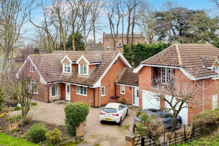 4 Bedroom Detached House For Sale In Church Lane, Hougham, NG32