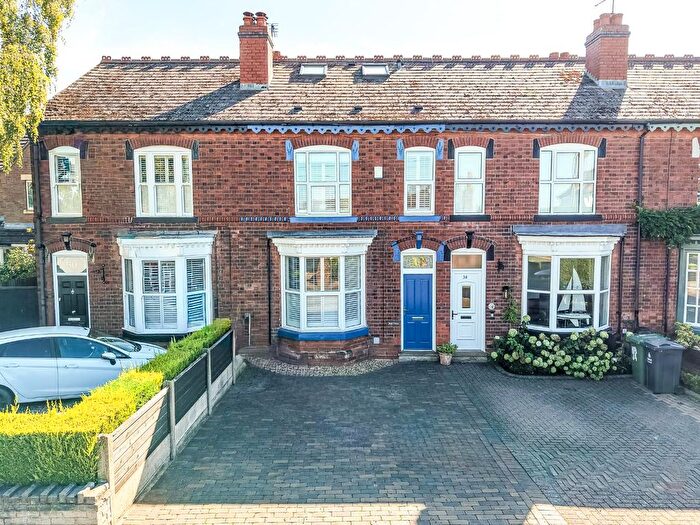4 Bedroom Terraced House For Sale In Whetstone Lane, Walsall, WS9