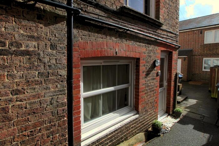 1 Bedroom Flat To Rent In Sheffield Mews, Boltro Road, Haywards Heath, RH16