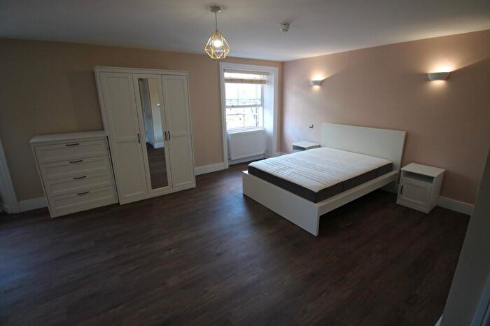 5 Bedroom Maisonette To Rent In Jesmond Road West, Newcastle Upon Tyne, NE2