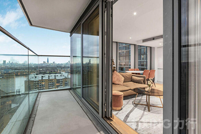 2 Bedroom Apartment To Rent In Landmark East Tower, Marsh Wall, Canary Wharf, E14