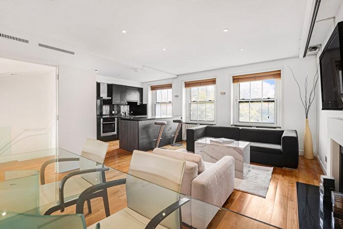 3 Bedroom Flat To Rent In Ennismore Gardens, Knightsbridge, SW7