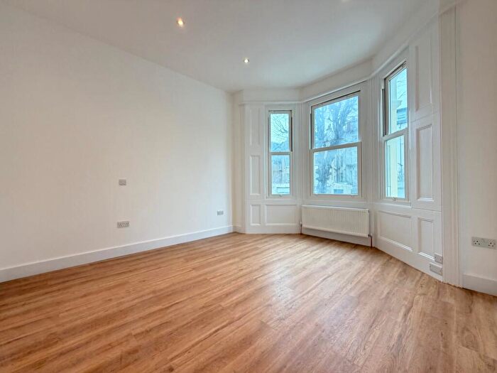 2 Bedroom Flat To Rent In Seafield Road, Hove, BN3