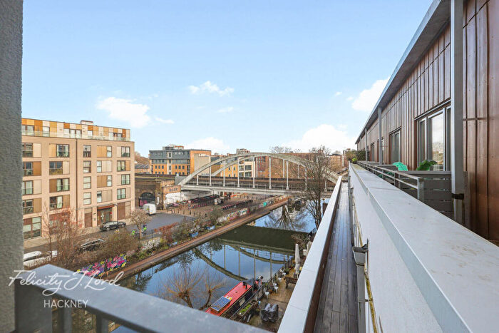 3 Bedroom Flat For Sale In Kingsland Road, London, E2