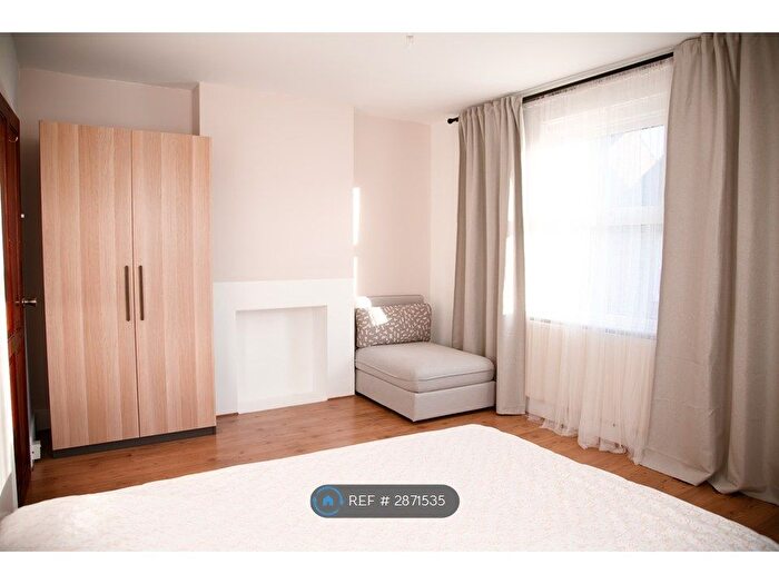 3 Bedroom Semi Detached House To Rent In Albert Road, Orpington, BR5