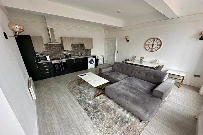 2 Bedroom Flat To Rent In St. Johns North, Wakefield, WF1