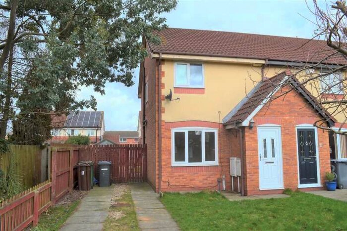 2 Bedroom Town House To Rent In Mellor Brook Drive, Platt Bridge, Wigan, WN2