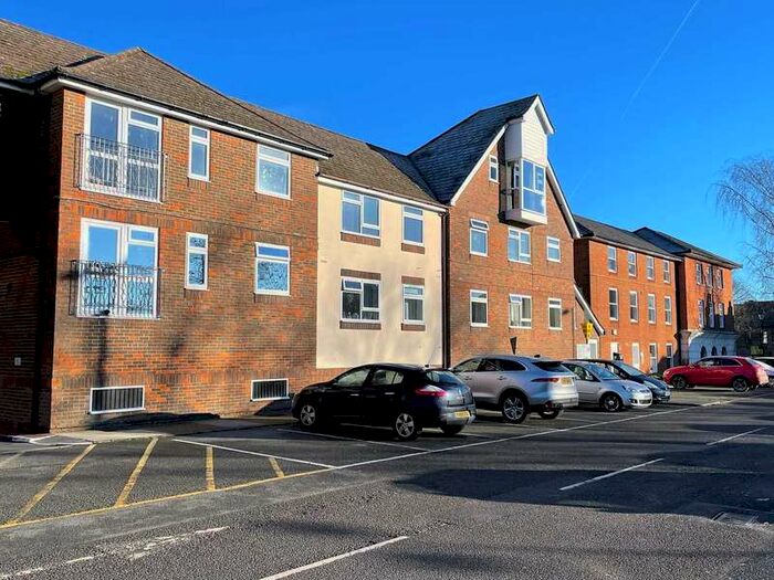 2 Bedroom Retirement Property To Rent In Ladyplace Court, Alton, GU34