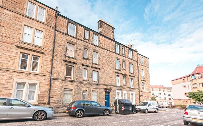 1 Bedroom Flat To Rent In Dalgety Street, Edinburgh, EH7