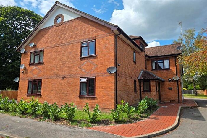 1 Bedroom Apartment To Rent In Bedroom Ground Floor Apartment In Bramley, GU5