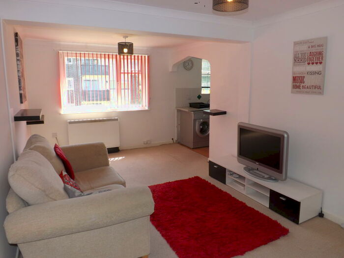 1 Bedroom Flat To Rent In Beaulieu Court, Waterlooville, PO8