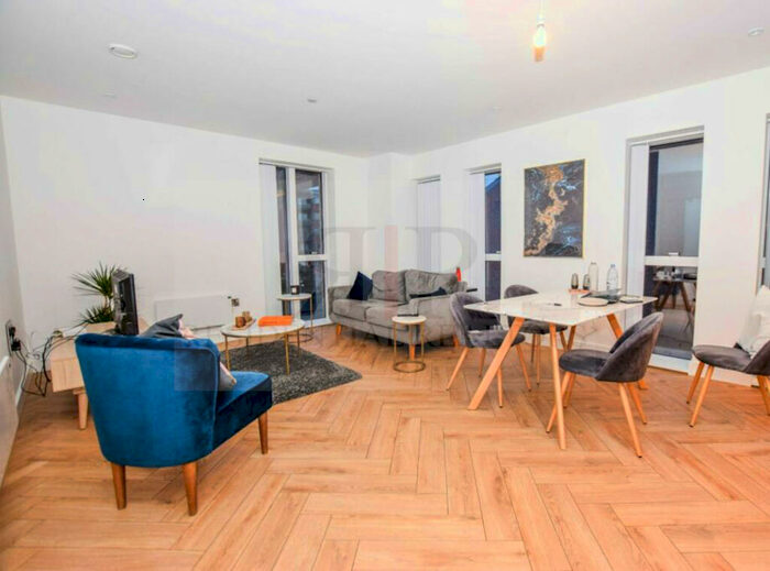 Terraced House To Rent In Wharf Lane, London, Greater London, E14