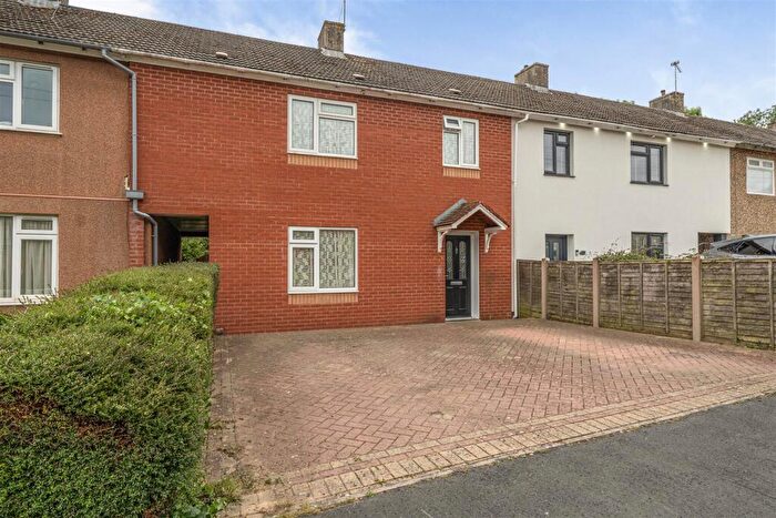 4 Bedroom Terraced House For Sale In Wyndham Crescent, Broomhill, Bristol, BS4