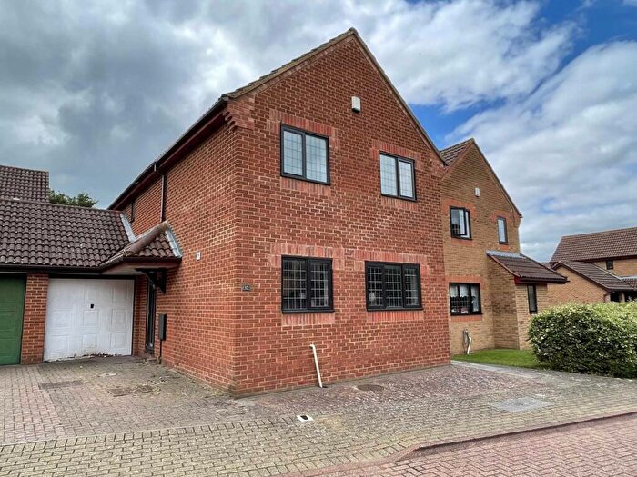 4 Bedroom Detached House To Rent In Longhedge, Caldecotte, MK7
