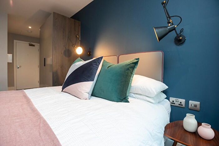 Studio To Rent In Princess Street, Manchester, Greater Manchester, M1