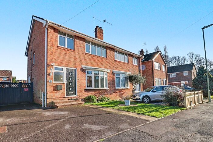 3 Bedroom Semi-Detached House For Sale In Fratton Way, Fair Oak, SO50