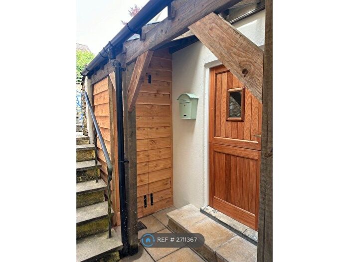 2 Bedroom Terraced House To Rent In Chepstow Houuse, Bruton, BA10