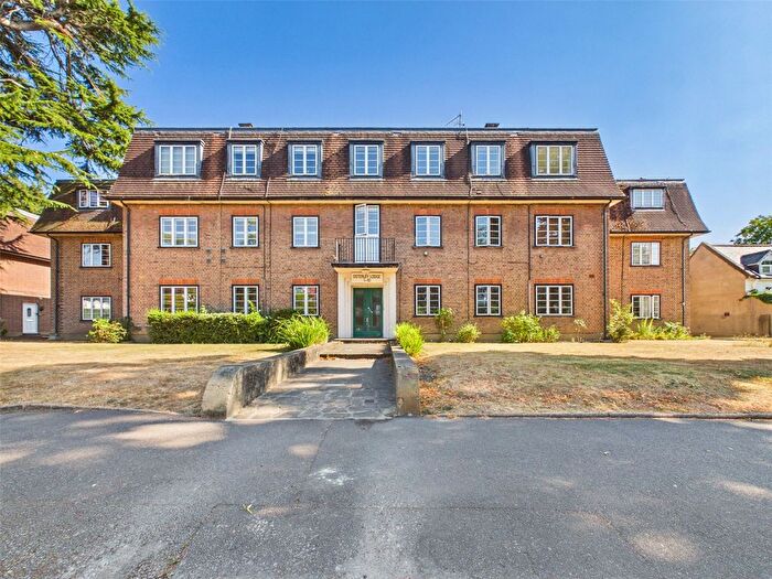 2 Bedroom Flat To Rent In Church Road, Isleworth, TW7