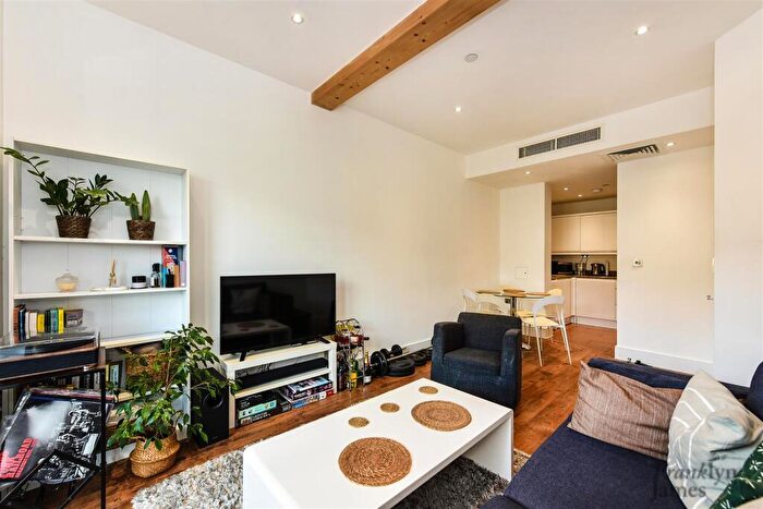1 Bedroom Apartment To Rent In Commercial Road, London, E14