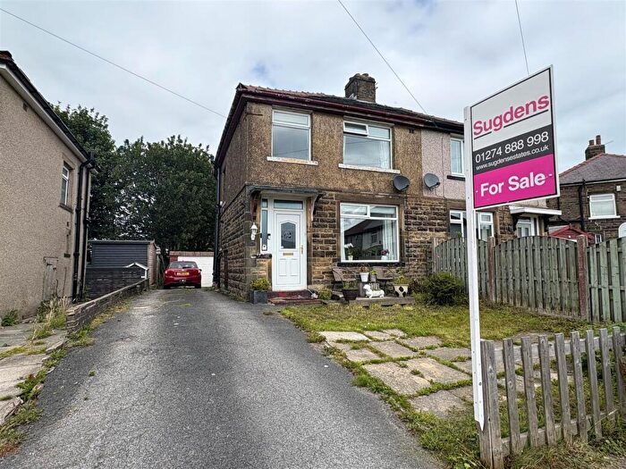 3 Bedroom Semi-Detached House For Sale In Weston Avenue, Queensbury, Bradford, BD13