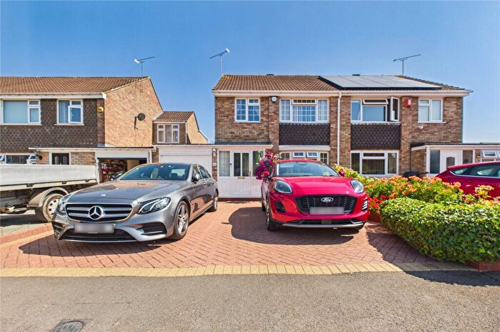 3 Bedroom Semi-Detached House For Sale In Farrfield, Upper Stratton, Wiltshire, SN2