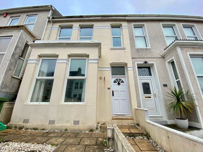 3 Bedroom Terraced House To Rent In Carmarthen Road, Plymouth, PL4
