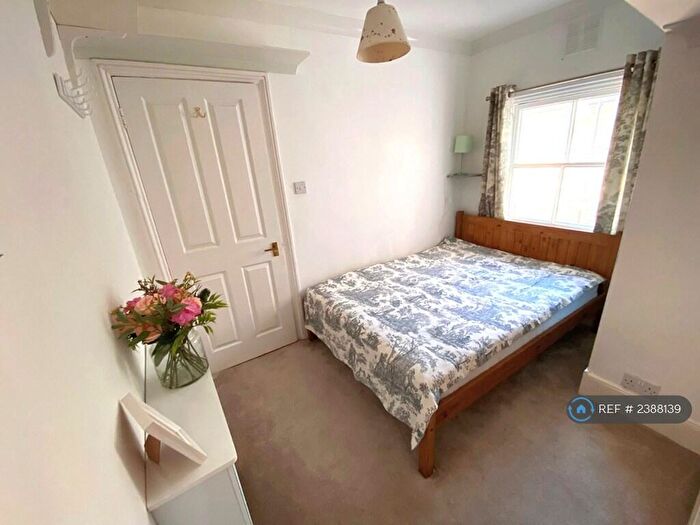 1 Bedroom Maisonette To Rent In Brunswick Place, Hove, BN3
