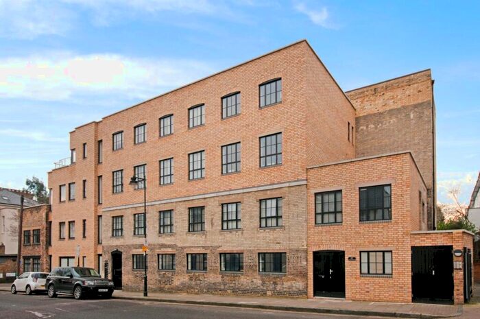 2 Bedroom Flat To Rent In Maxfield Court, B Orleston Road, N7