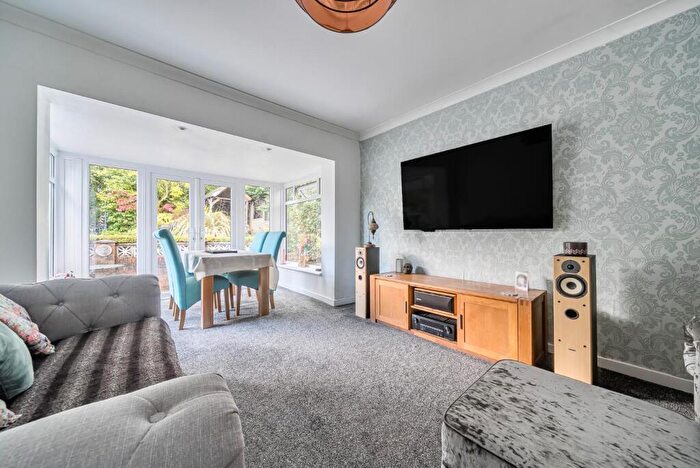 2 Bedroom Bungalow For Sale In Lone Valley, Widley, PO7