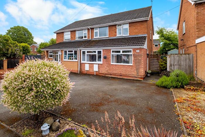 3 Bedroom Semi Detached House For Sale In Martin Close, Bromsgrove, B61