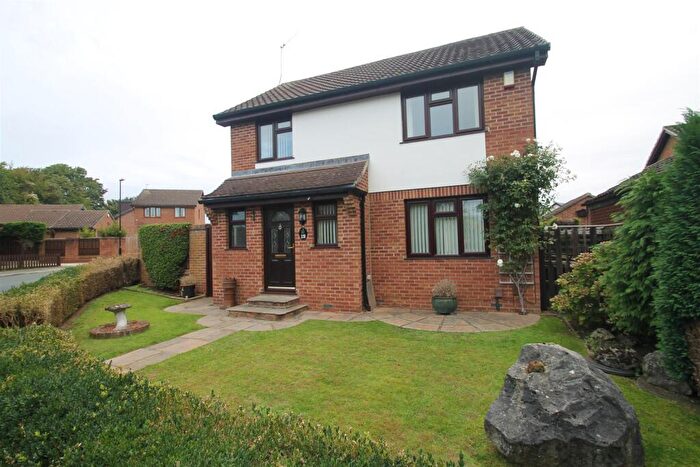 3 Bedroom Detached House For Sale In The Chase, Knaresborough, HG5