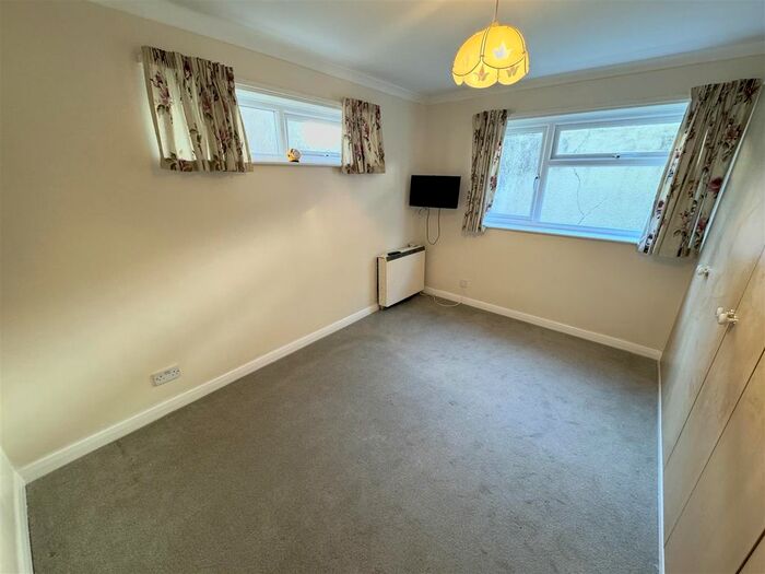 1 Bedroom Flat For Sale In Chideock Close, Parkstone, Poole, BH12