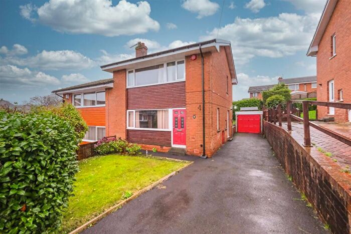 3 Bedroom Semi Detached House For Sale In Newbury Road, Brighouse, HD6