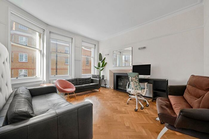 1 Bedroom Flat For Sale In Ridgmount Gardens, Fitzrovia, WC1E