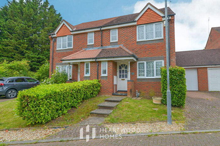 3 Bedroom Semi Detached House To Rent In Orient Close, St. Albans, AL1