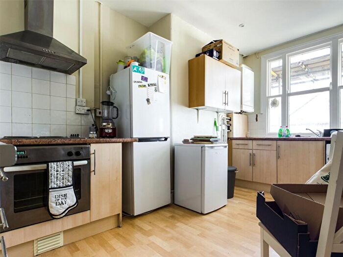 4 Bedroom Apartment To Rent In Brunswick Place, Hove, East Sussex, BN3