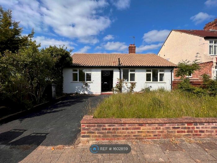 2 Bedroom Bungalow To Rent In Westbury Road, Beckenham, BR3