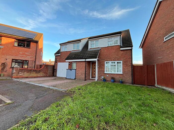 3 Bedroom Detached House For Sale In Westell Close, Baldock, SG7