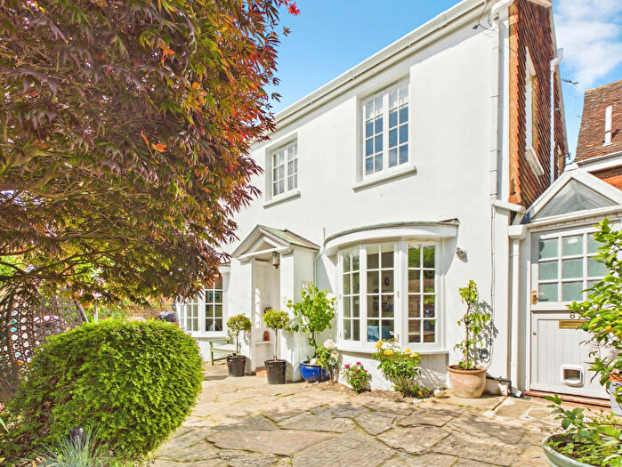 2 Bedroom Detached House For Sale In Morth Gardens, Horsham, RH12