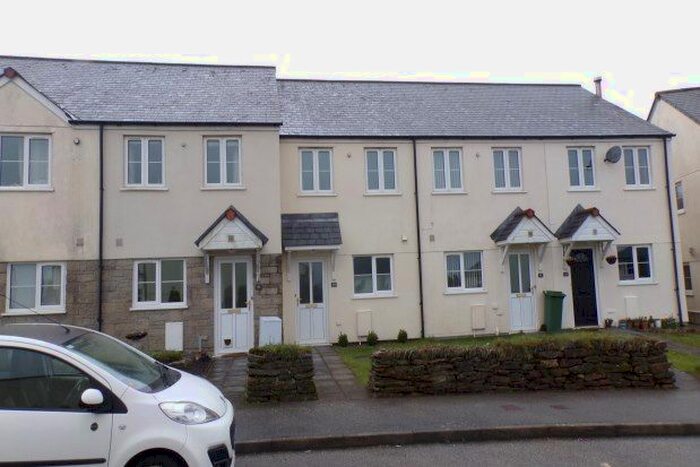 2 Bedroom Property To Rent In St. Michaels Way, St. Austell, PL26