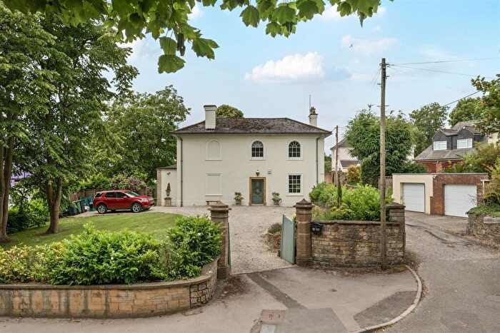 4 Bedroom Detached House For Sale In Mudford Road, Yeovil, BA21