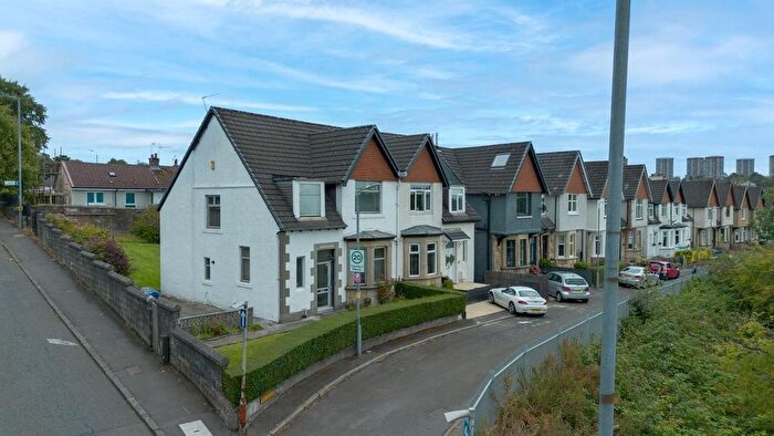 3 Bedroom Semi-Detached House For Sale In South View, Clydebank, G81