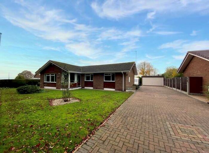 3 Bedroom Detached Bungalow For Sale In St. Johns Close, Stowe-by-chartley, ST18