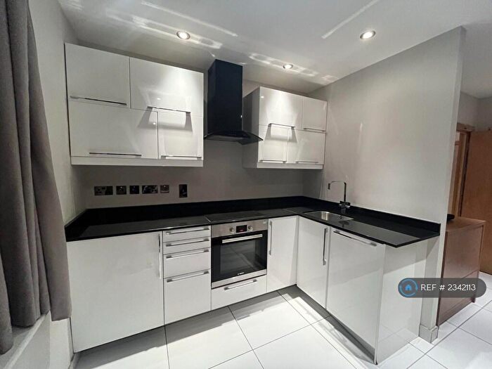 2 Bedroom Flat To Rent In Butts Court, Leeds, LS1