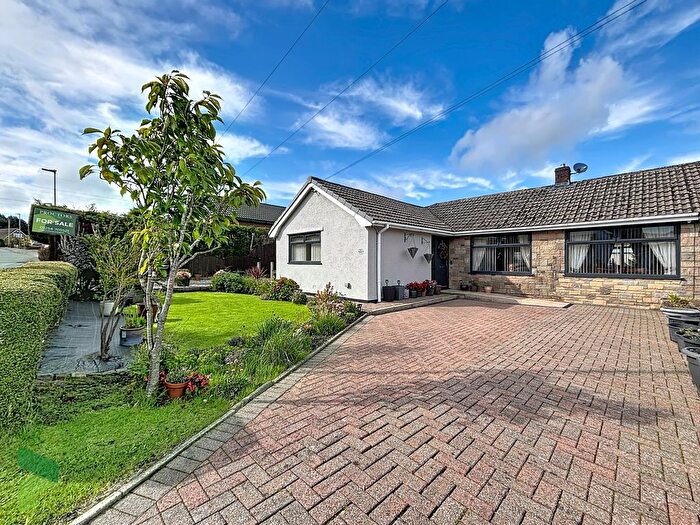 2 Bedroom Semi-Detached Bungalow For Sale In Glencoe Avenue, Hoddlesden, Darwen, BB3