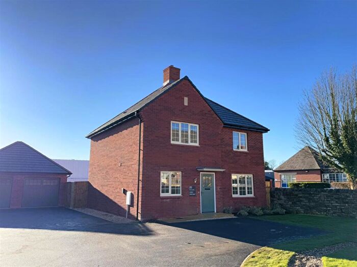 4 Bedroom House For Sale In Queens Road, Hodthorpe, Worksop, S80